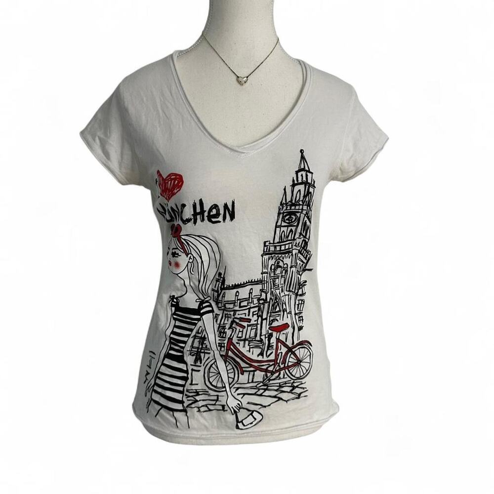 Coquette Paris Girl Y2K Vintage Graphic  Fitted V Neck Top Size M“ I ❤️ Munchen”
